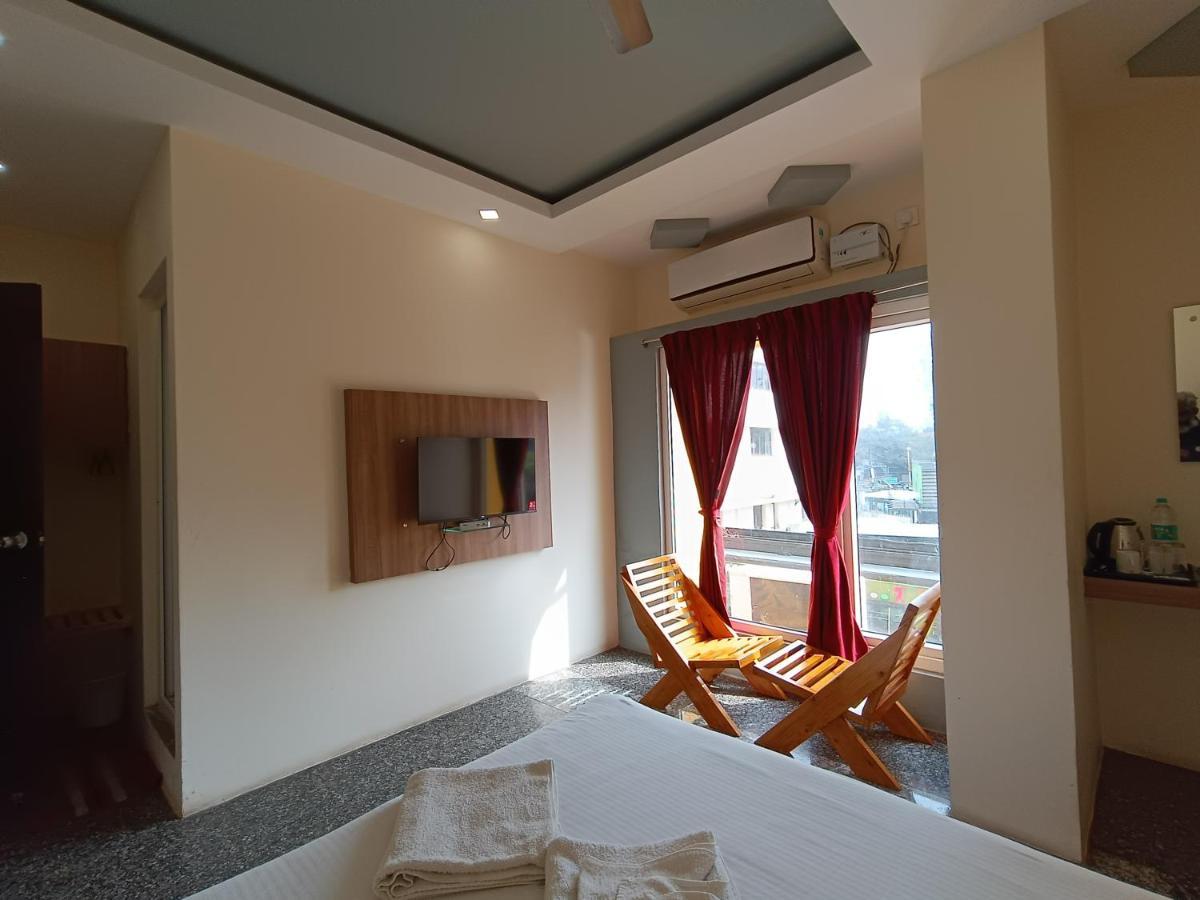 Hotel Blue Stone Pondicherry Exterior foto